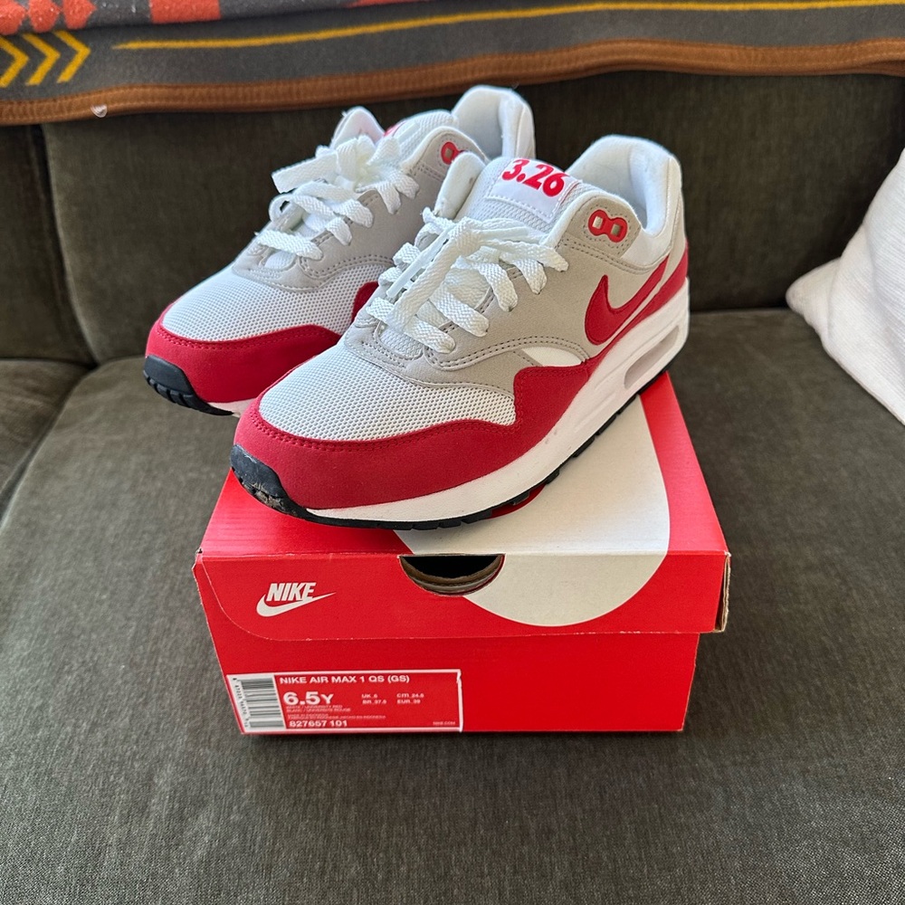 Nike Air Max 1 air max day shoes size 6.5Y